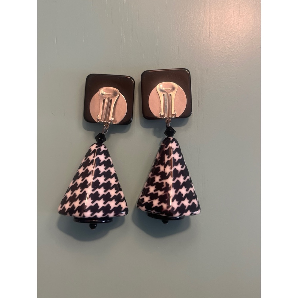 Angela Caputi Vintage Dangle Resin Houndstooth Clip Earrings - Picture 5 of 7